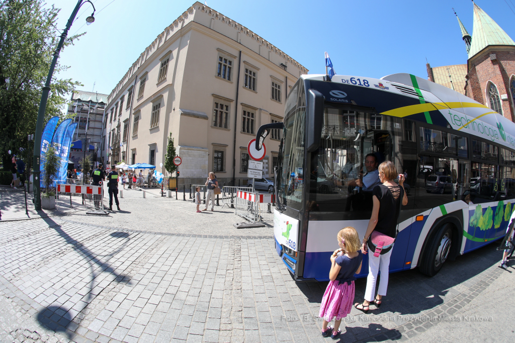 bs-czerwca 09, 2019-zdjęcie 09.06.2019, 10 17 19.jpg-Dzień Otwarty Magistratu,Majchrowski  Autor: B. Świerzowski