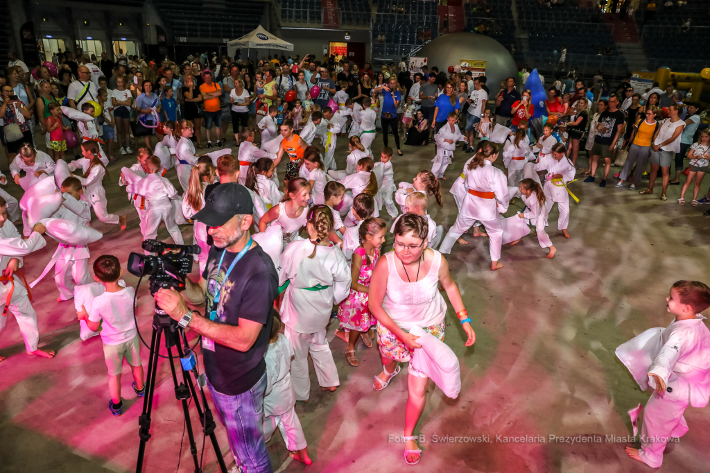 bs-czerwca 09, 2019-img_7890.jpg-Tauron Arena,Urodziny  Autor: B. Świerzowski