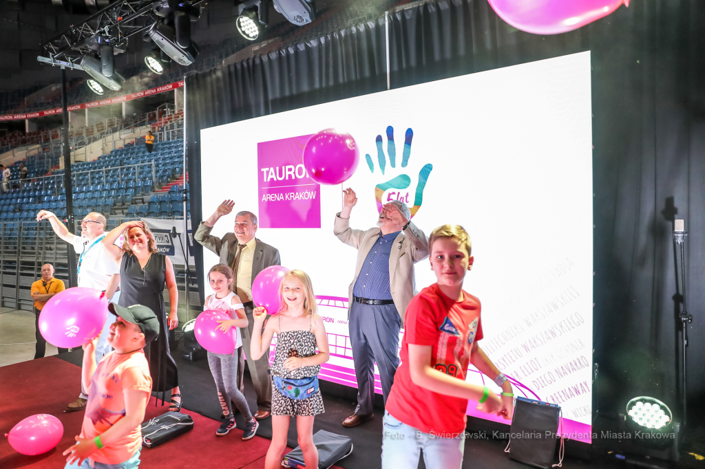 bs-czerwca 09, 2019-img_8010.jpg-Tauron Arena,Urodziny  Autor: B. Świerzowski