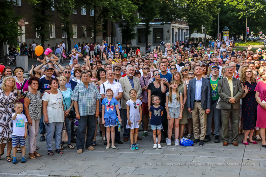 bs-czerwca 09, 2019-img_8141.jpg-Wspólne zdjęcie,Nowa Huta,70 lat,Majchrowski  Autor: B. Świerzowski