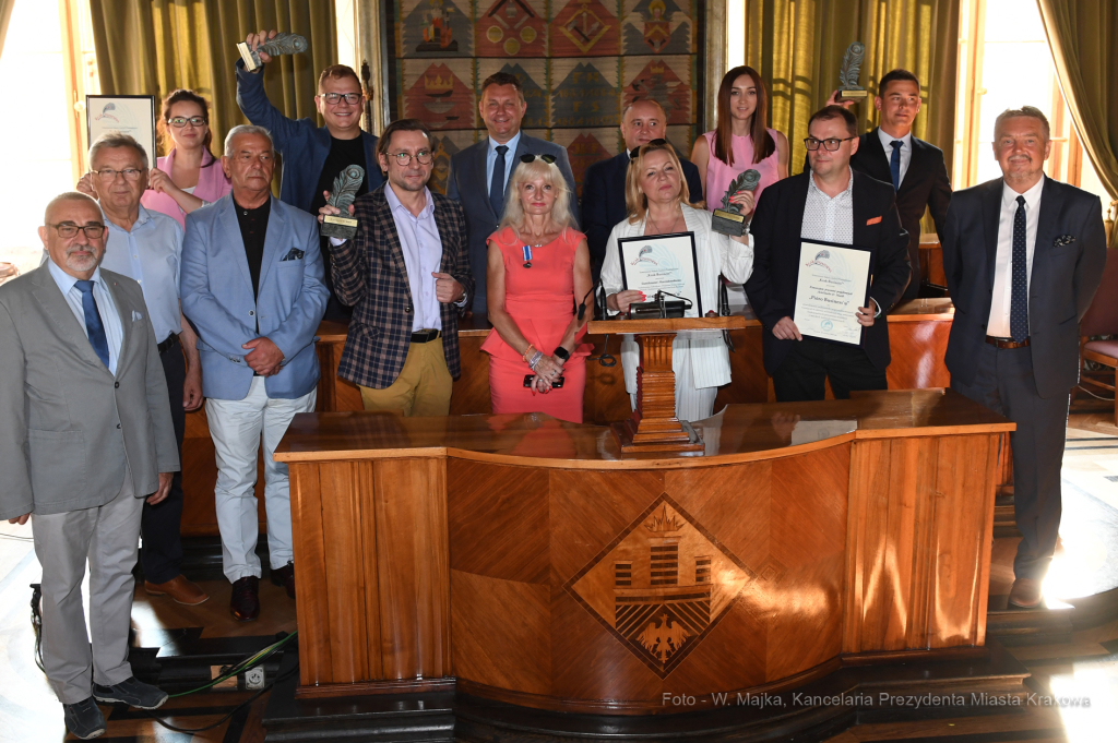 dsc_4933 copy22.jpg-Pióro Businessu  Autor: W. Majka