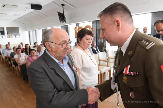 dsc_4997 copy04.jpg-Wręczenie odznaczeń obronności kraju