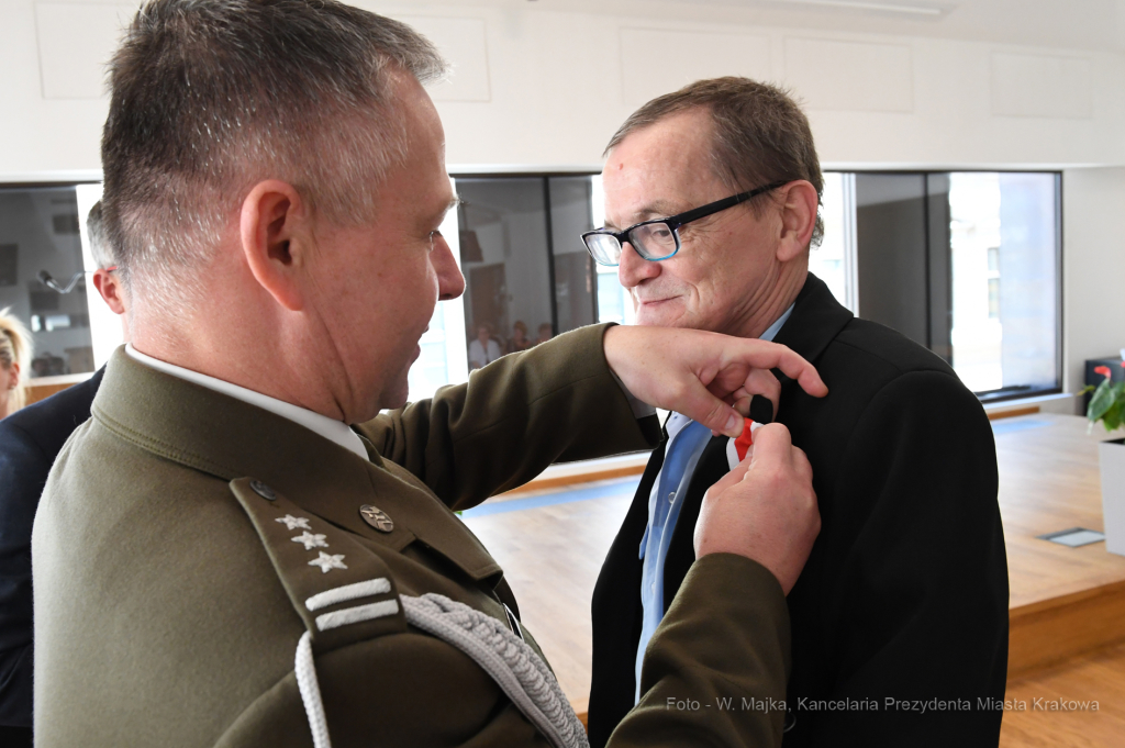 dsc_5016 copy10.jpg-Wręczenie odznaczeń obronności kraju  Autor: W. Majka