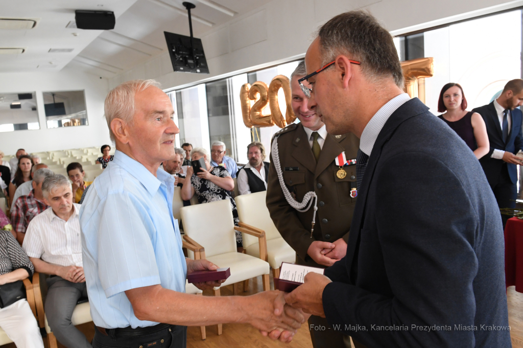 dsc_5055 copy24.jpg-Wręczenie odznaczeń obronności kraju  Autor: W. Majka