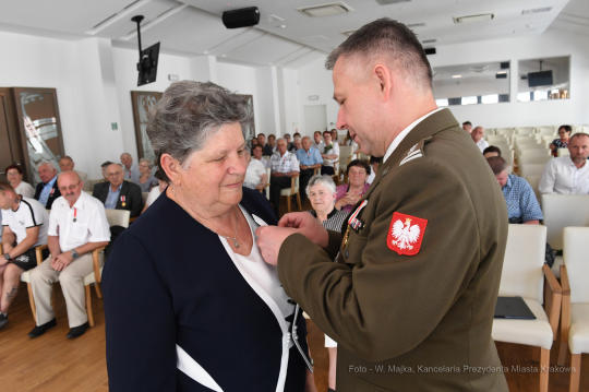 dsc_5130 copy56.jpg-Wręczenie odznaczeń obronności kraju