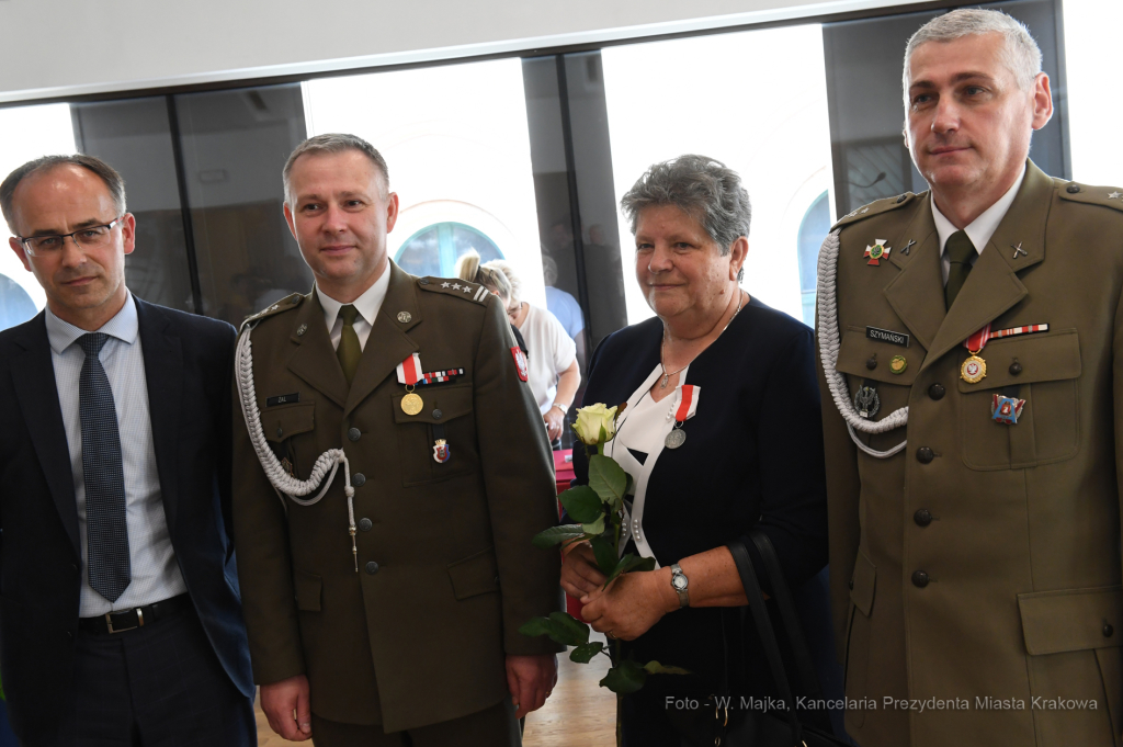 dsc_5198 copy82.jpg-Wręczenie odznaczeń obronności kraju  Autor: W. Majka