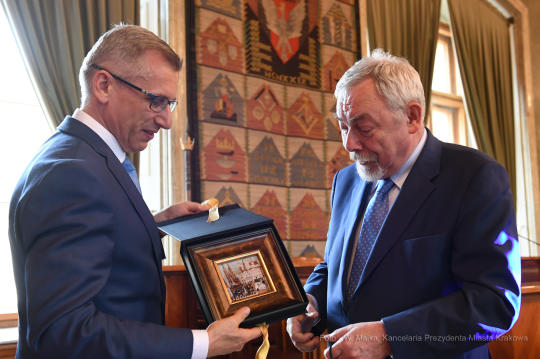 dsc_5845 copy05.jpg-NIK 100 lat