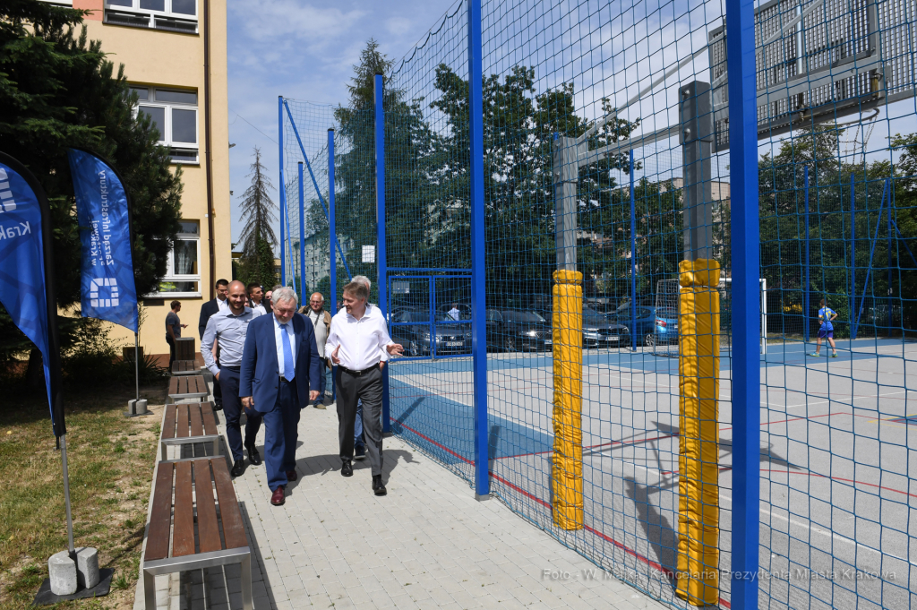 dsc_6030 copy06.jpg-zmodernizowanych obiektach sportowych  Autor: W. Majka