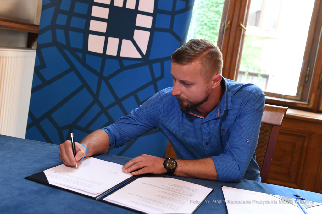 dsc_6311 copy07.jpg-porozumienia Krakowską Kongregacją Kupiecką  Autor: W. Majka