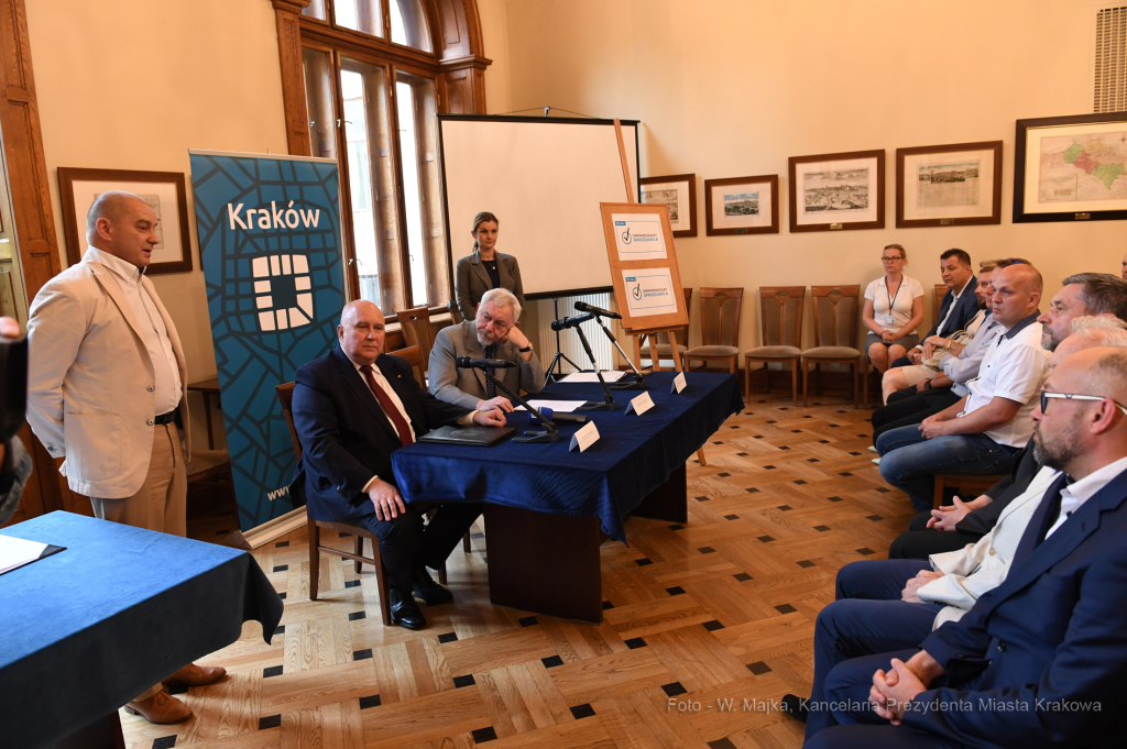 dsc_6319 copy08.jpg-porozumienia Krakowską Kongregacją Kupiecką  Autor: W. Majka