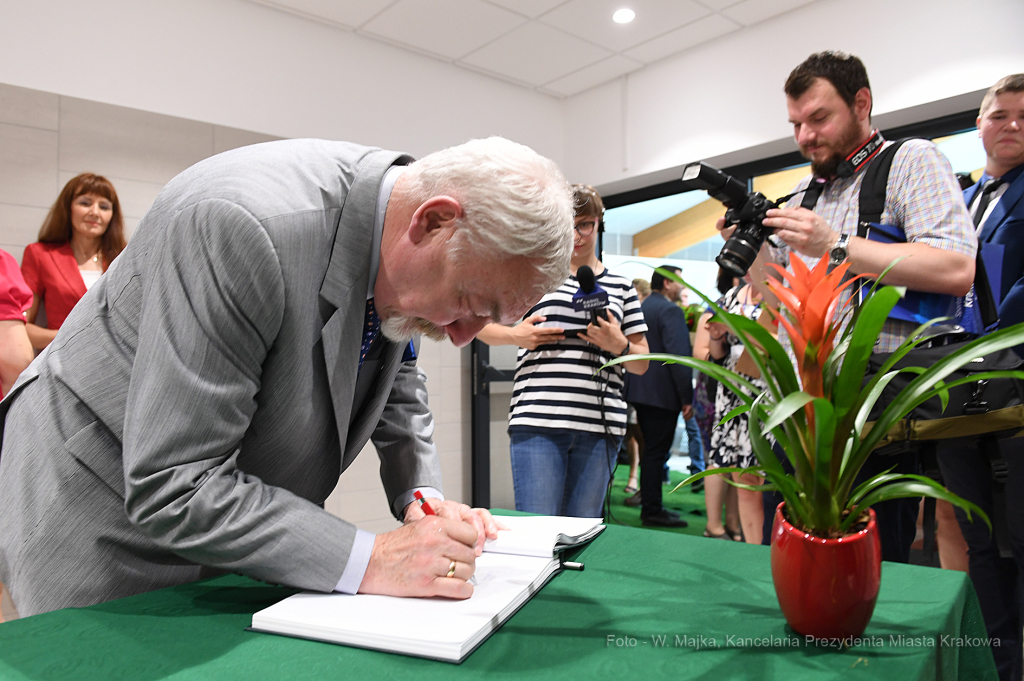 dsc_6628 copy23.jpg-Otwarcie krytej pływalni  Autor: W. Majka