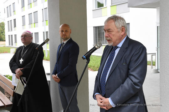 dsc_914405.jpg-Otwarcie Pawilonu nr 5 w Miejskim Centrum Opieki dla Osób Starszych