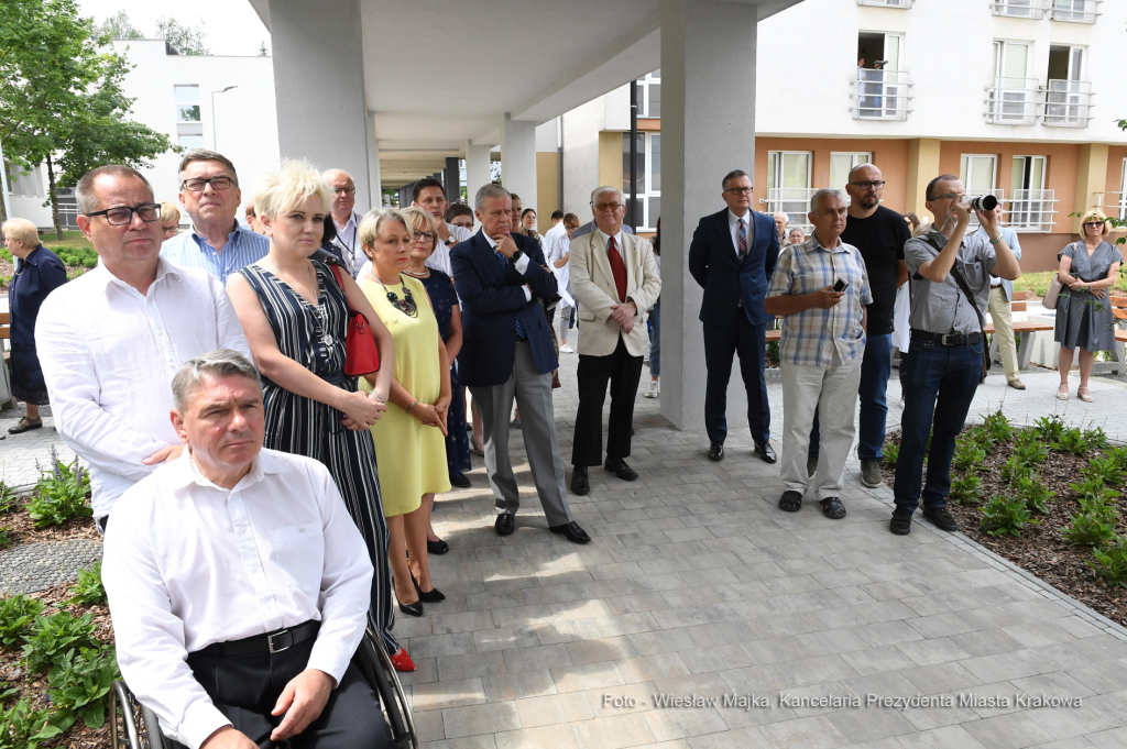 dsc_914606.jpg-Otwarcie Pawilonu nr 5 w Miejskim Centrum Opieki dla Osób Starszych  Autor: W. Majka