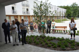 dsc_914807.jpg-Otwarcie Pawilonu nr 5 w Miejskim Centrum Opieki dla Osób Starszych