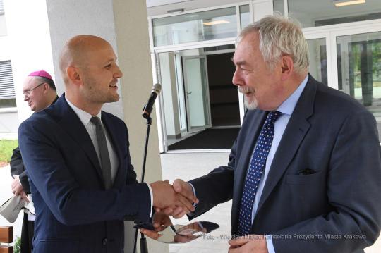 dsc_915408.jpg-Otwarcie Pawilonu nr 5 w Miejskim Centrum Opieki dla Osób Starszych