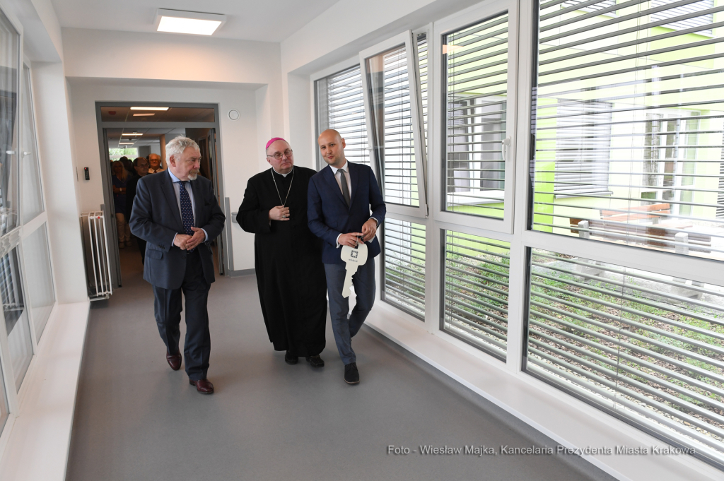 dsc_917310.jpg-Otwarcie Pawilonu nr 5 w Miejskim Centrum Opieki dla Osób Starszych  Autor: W. Majka