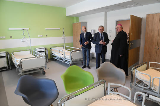 dsc_917911.jpg-Otwarcie Pawilonu nr 5 w Miejskim Centrum Opieki dla Osób Starszych