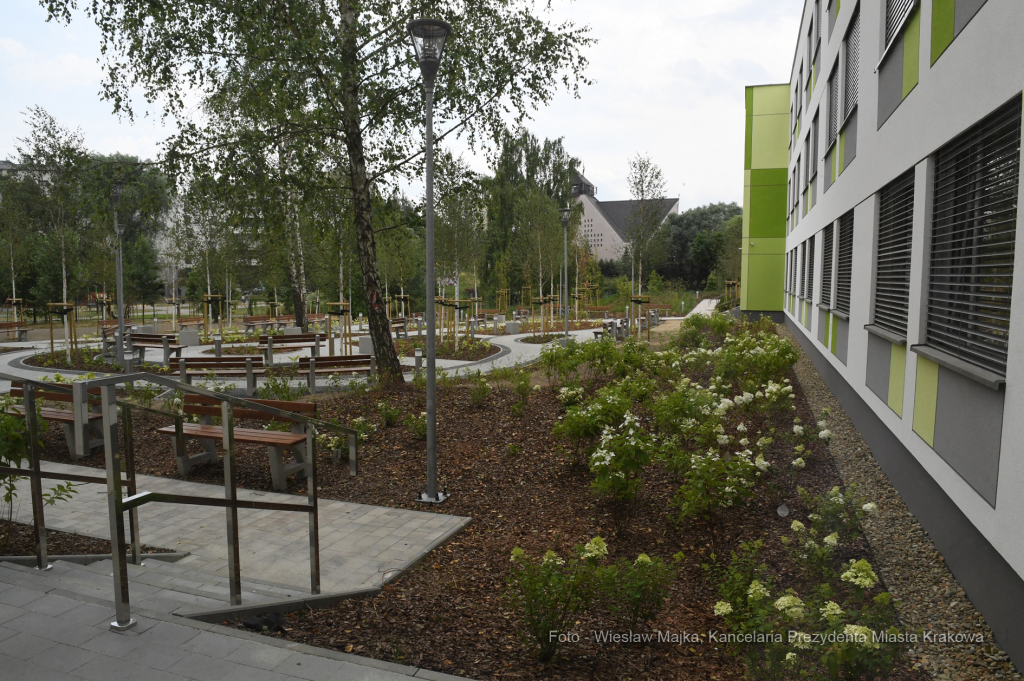 dsc_919718.jpg-Otwarcie Pawilonu nr 5 w Miejskim Centrum Opieki dla Osób Starszych  Autor: W. Majka