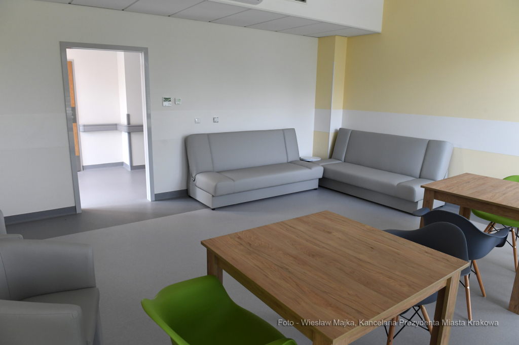 dsc_920821.jpg-Otwarcie Pawilonu nr 5 w Miejskim Centrum Opieki dla Osób Starszych  Autor: W. Majka