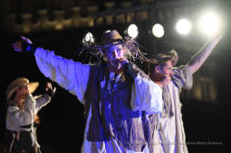 dsc_9554 copy07.jpg-FestiwalTeatrów Ulicznych