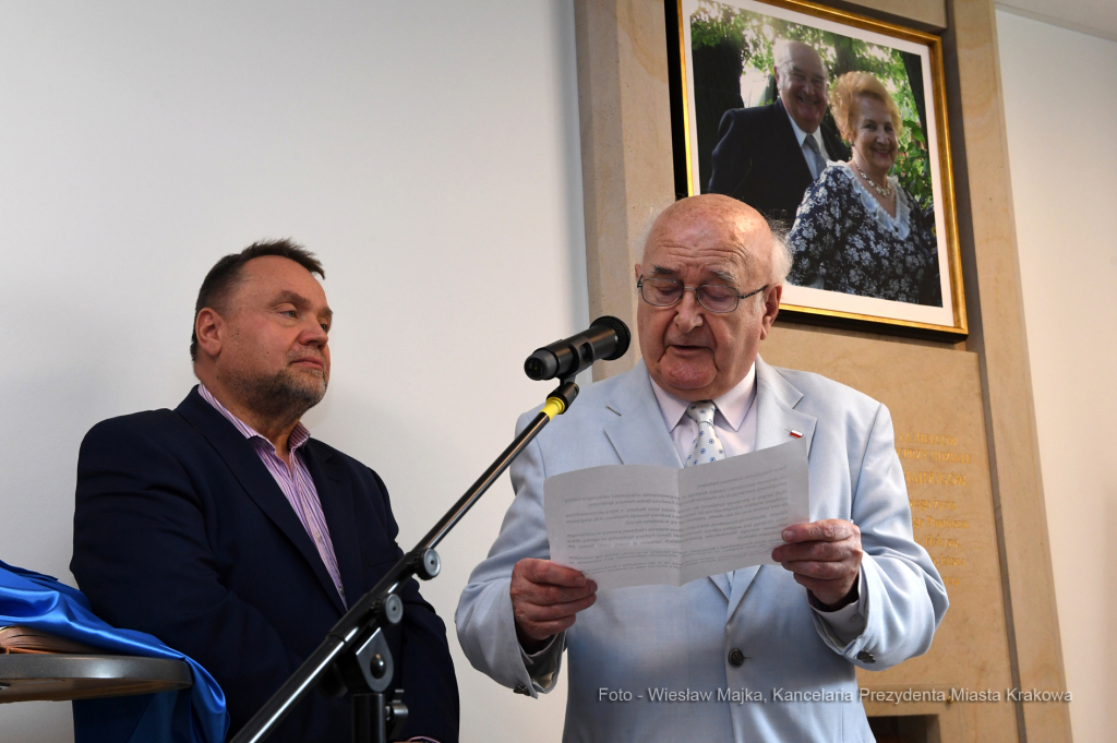 dsc_9941 copy05.jpg-Hajdugów, DPS. ul. Helclów  Autor: W. Majka