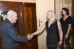 dsc_056201.jpg-Spotkanie ze szpadzistkami, złotymi medalistkami Mistrzostw Europy