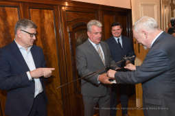 dsc_057703.jpg-Spotkanie ze szpadzistkami, złotymi medalistkami Mistrzostw Europy