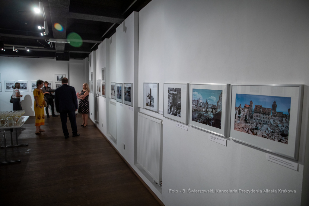 bs-lipca 26, 2019-img_8022.jpg-Norymberga,Wystawa,Kraków  Autor: B. Świerzowski
