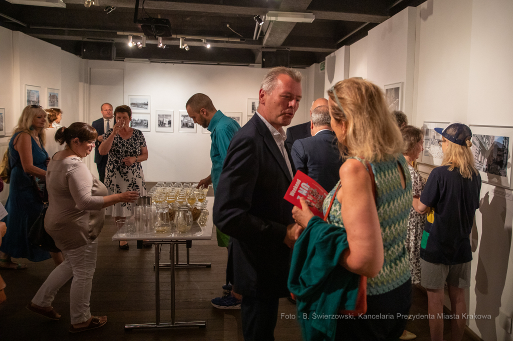 bs-lipca 26, 2019-img_8154.jpg-Norymberga,Wystawa,Kraków  Autor: B. Świerzowski