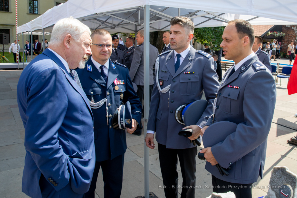 bs_190728_8410.jpg-Święto Policji,Majchrowski,Nagroda  Autor: B. Świerzowski