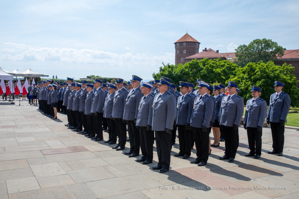 bs_190728_8434.jpg-Święto Policji,Majchrowski,Nagroda  Autor: B. Świerzowski