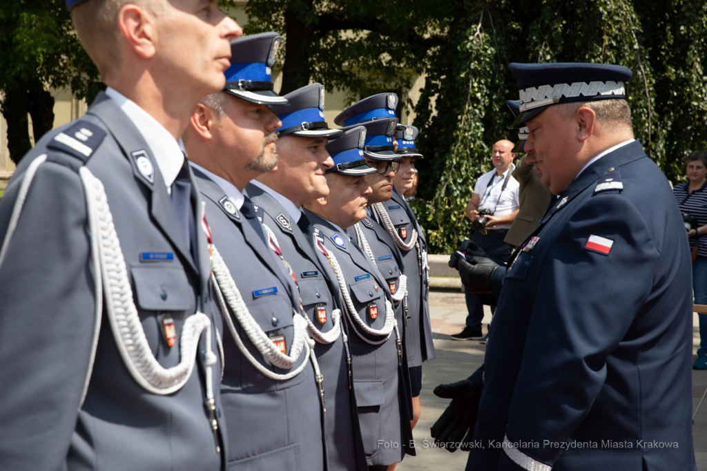 bs_190728_8694.jpg-Święto Policji,Majchrowski,Nagroda  Autor: B. Świerzowski