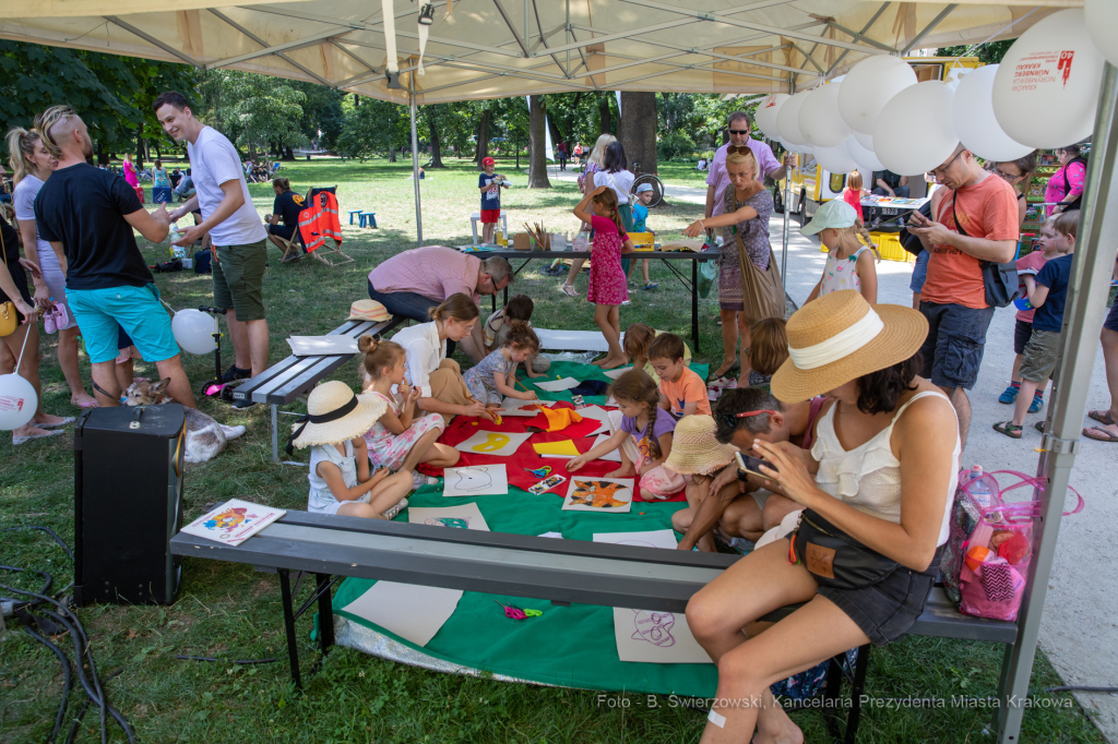 bs_190728_8961.jpg-piknik krakowski,Norymberga,potańcówka  Autor: B. Świerzowski