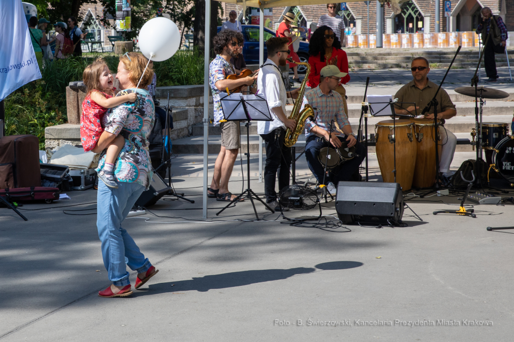 bs_190728_9017.jpg-piknik krakowski,Norymberga,potańcówka  Autor: B. Świerzowski