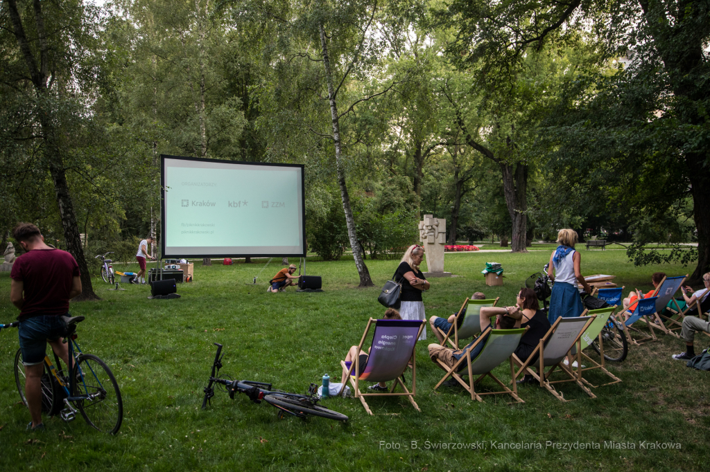 bs_190728_3601.jpg-Film,Park Krakowski,Pokaz  Autor: B. Świerzowski