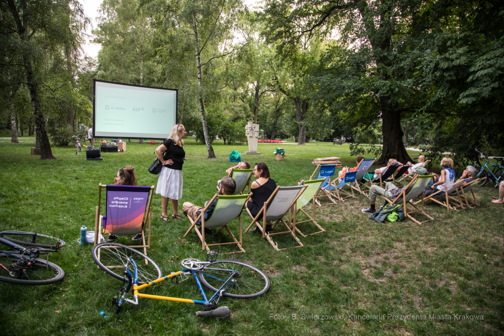 bs_190728_3613.jpg-Film,Park Krakowski,Pokaz  Autor: B. Świerzowski