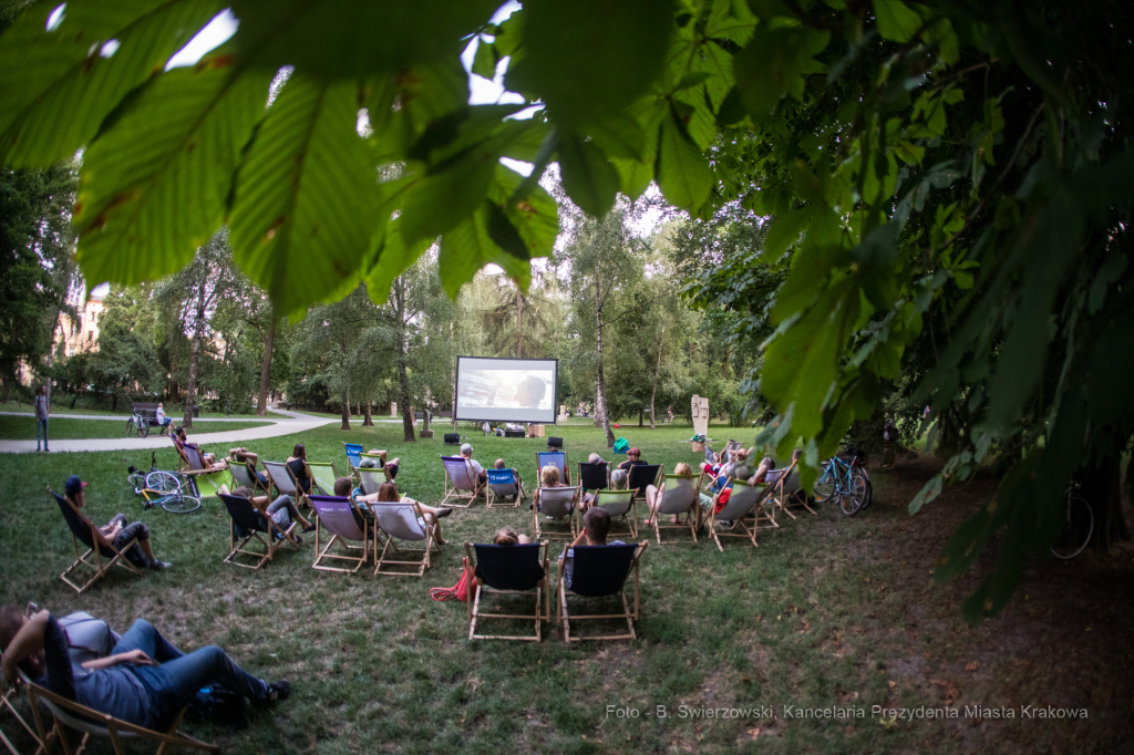 bs_190728_3670.jpg-Film,Park Krakowski,Pokaz  Autor: B. Świerzowski