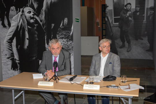 bs_190730_9547.jpg-Muzeum Historii Fotografii,Majchrowski,Świca