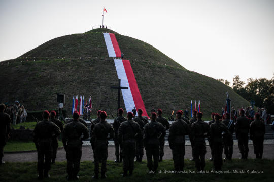 bs_190804_5397.jpg-Capstrzyk,Kopiec Piłsudskiego,Frankiewicz