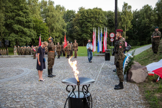 bs_190804_5482.jpg-Capstrzyk,Kopiec Piłsudskiego,Frankiewicz