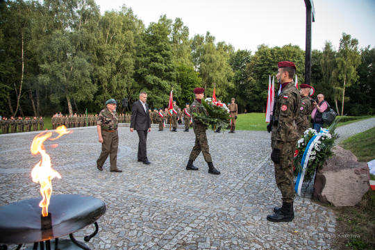 bs_190804_5485.jpg-Capstrzyk,Kopiec Piłsudskiego,Frankiewicz