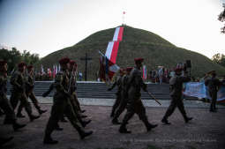 bs_190804_5494.jpg-Capstrzyk,Kopiec Piłsudskiego,Frankiewicz