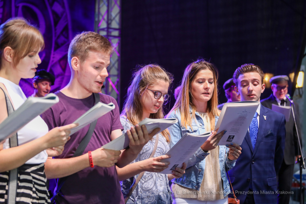 bs_190805_3033.jpg-Lekcja Śpiewania,Domański,Mały Rynek  Autor: B. Świerzowski