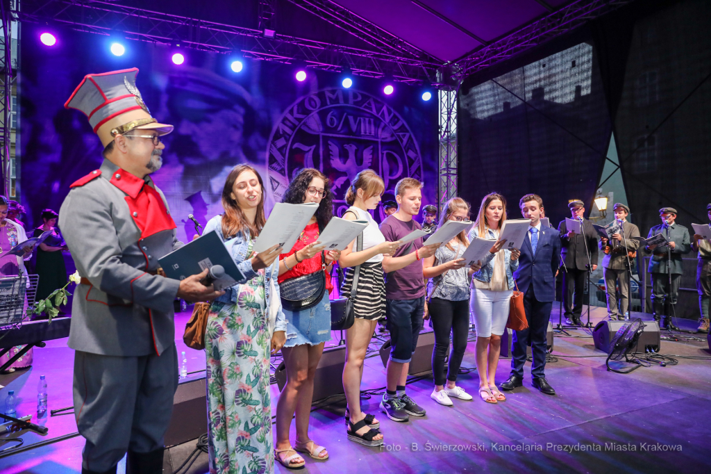 bs_190805_3055.jpg-Lekcja Śpiewania,Domański,Mały Rynek  Autor: B. Świerzowski