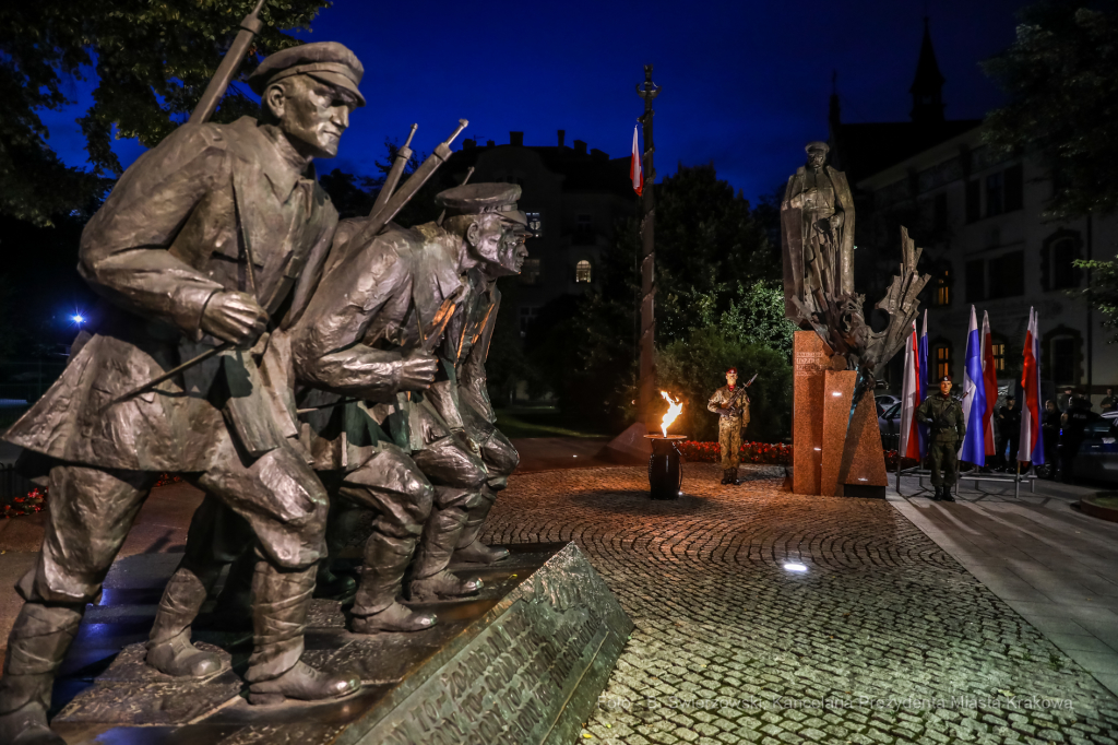 bs_190805_3094.jpg-Kadrówka , Apel Wieczorny, Fryczek  Autor: B. Świerzowski