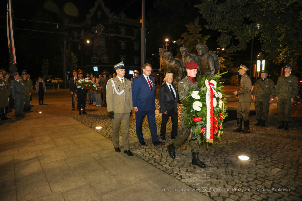 bs_190805_3194.jpg-Kadrówka , Apel Wieczorny, Fryczek  Autor: B. Świerzowski