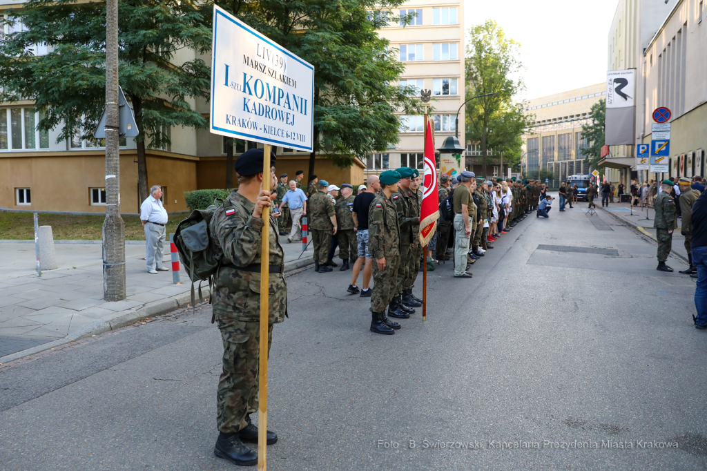 bs_190806_3215.jpg-Kadrówka,Oleandry,Wymarsz,Fryczek  Autor: B. Świerzowski