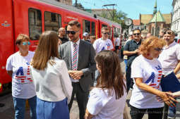 bs_190809_4196.jpg-USA,konsul,Urodziny,Tramwaj