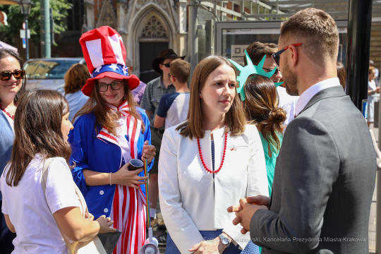 bs_190809_4204.jpg-USA,konsul,Urodziny,Tramwaj