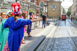 bs_190809_4211.jpg-USA,konsul,Urodziny,Tramwaj